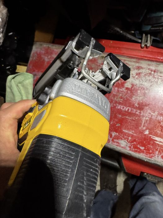 Pendular Dewalt dcs 335