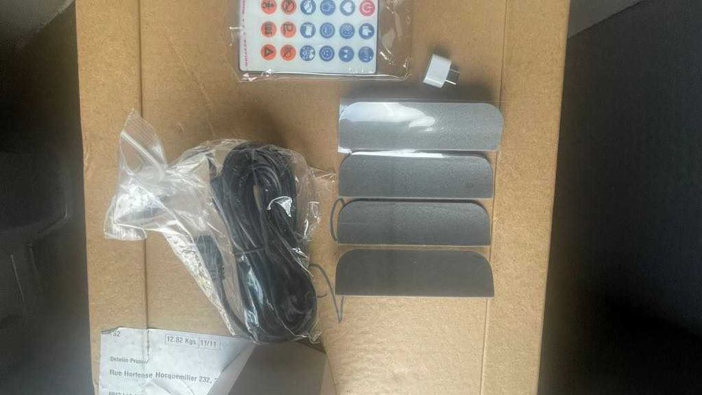 Мигащи очи табела