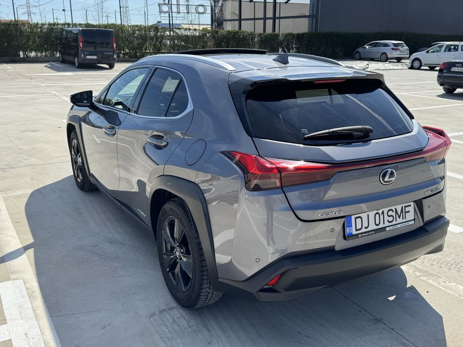 LEXUS UX 2022 — imagine 3