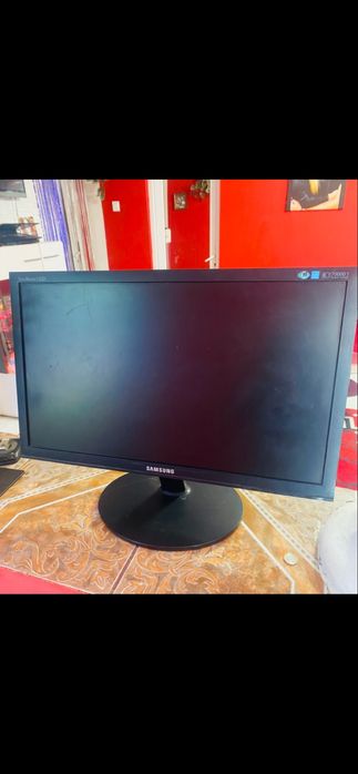 Monitor samsung 60cm