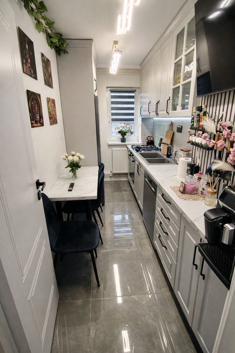 Apartament 4 camere-Zona centrală