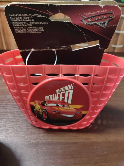 Бутилка за вода и сок Star Wars и кошница за колело McQueen