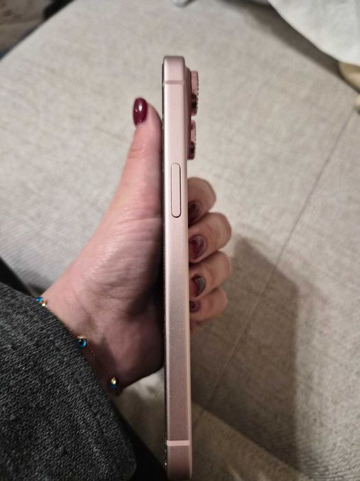 Iphone 15 pink + apple watch