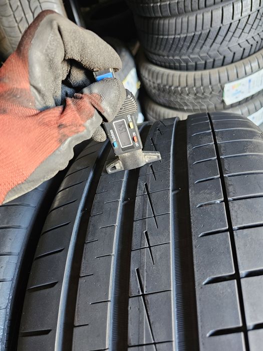 2 anvelope vara 255 40 20 Vredestein 7.5mm 2023