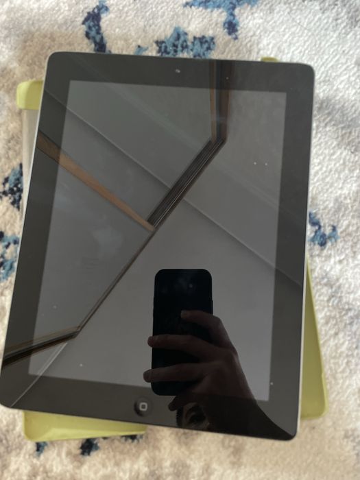 iPad 2011 64gb.