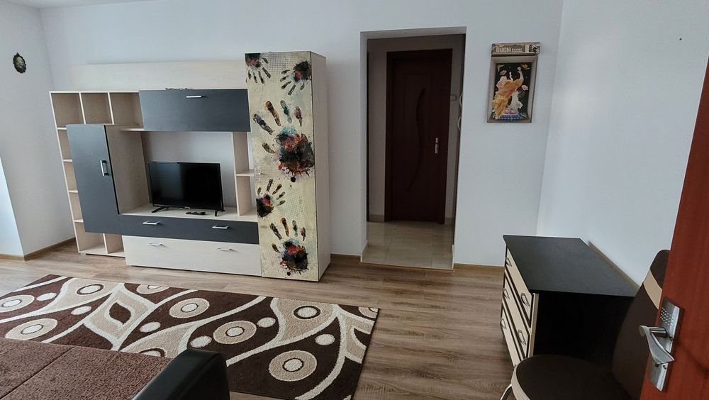 Inchiriez apartament 2 camere parter complet utilat