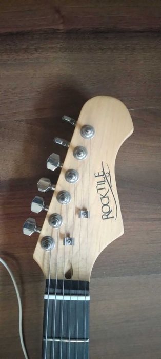 Електрическа китара RockTile