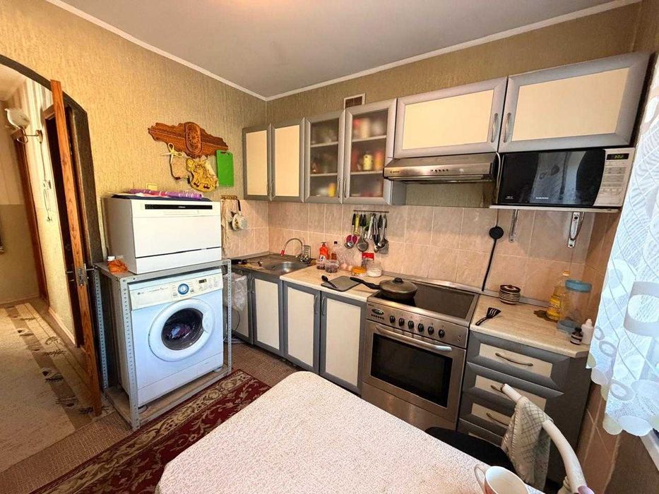 В продаже дом Малахитовая 8