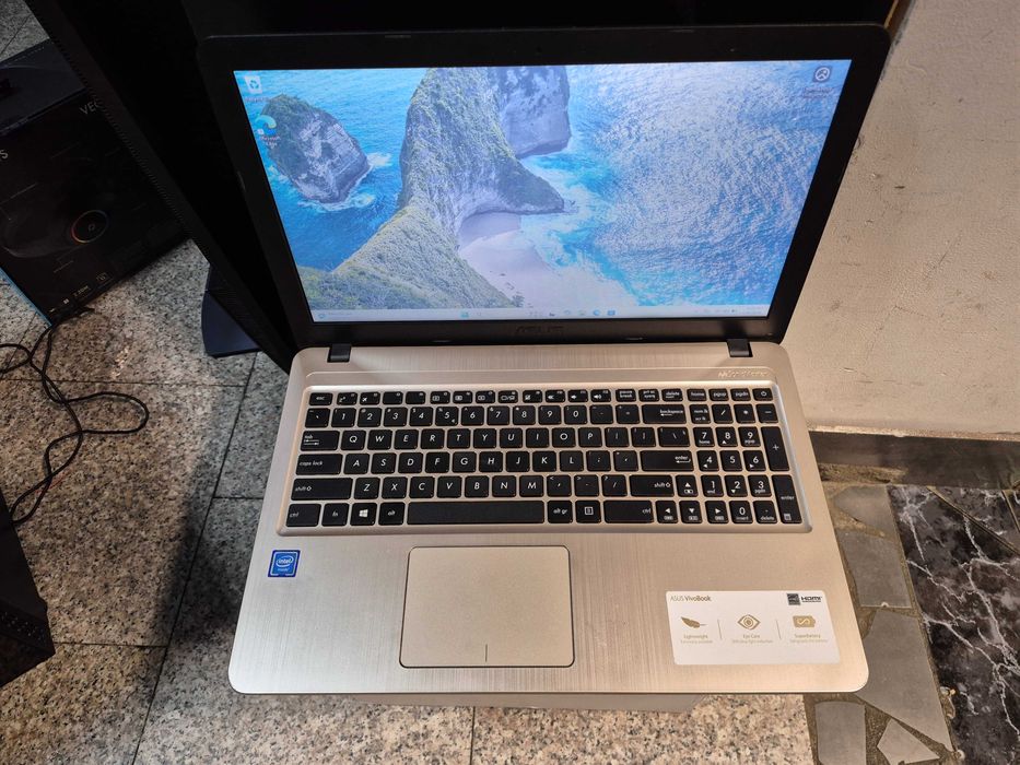 Hope Amanet P10/Laptop Asus VivoBook 15