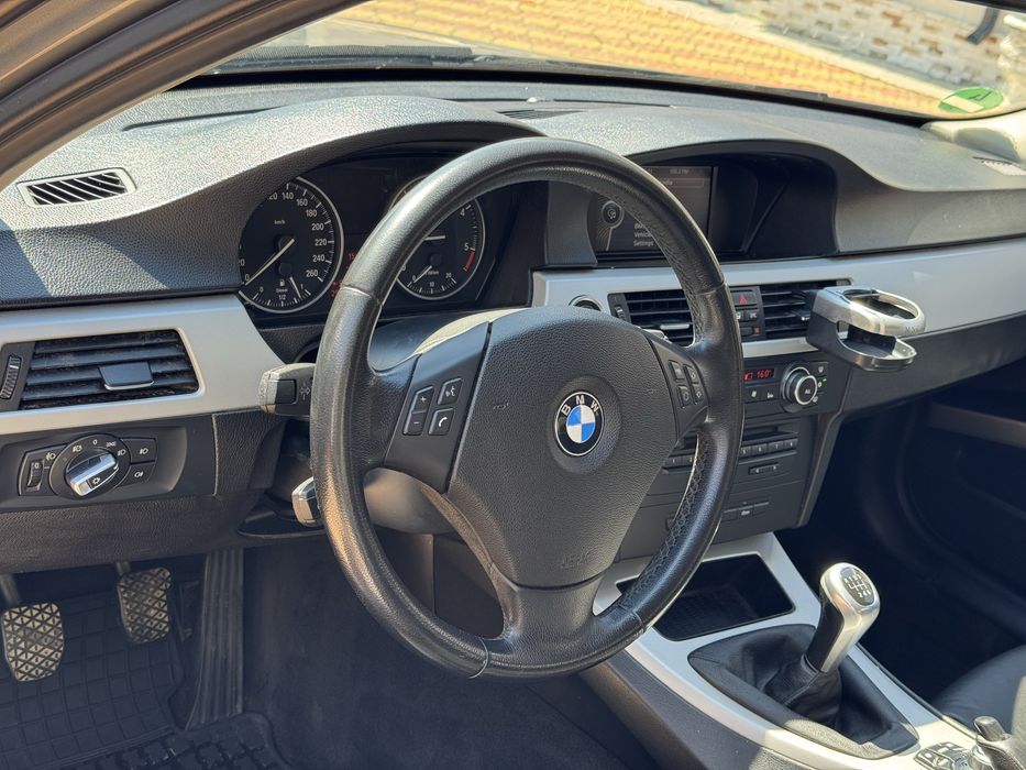 BMW ,seria 3, gri