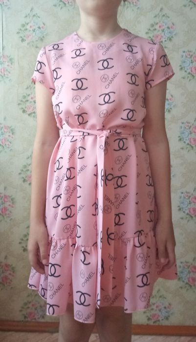 Продам платья на девочку