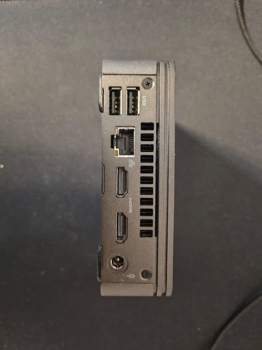 Mini PC Gigabyte Brix BRi3H-10110 i3-10110U 8GB  DDR4 256GB NVme