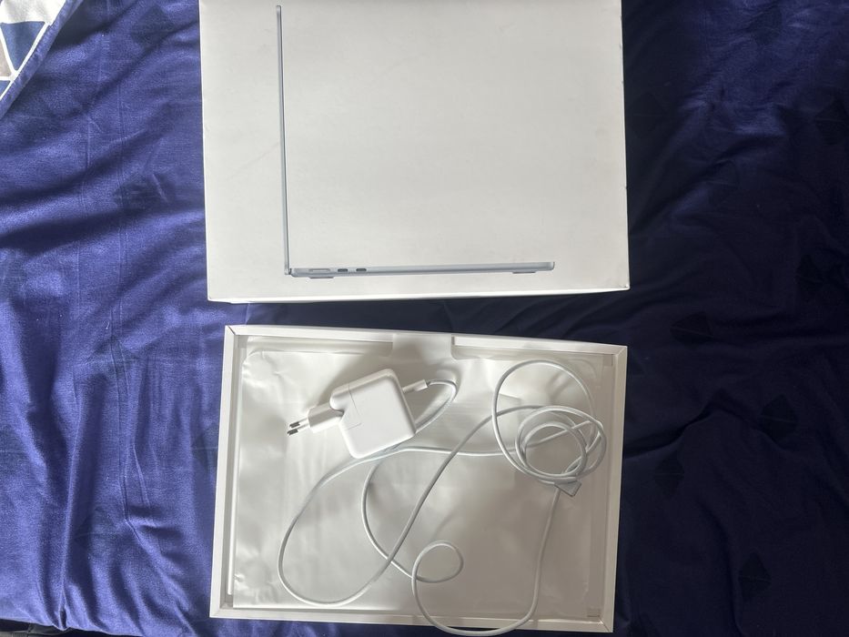 MacBook air 13 inch M4 2025