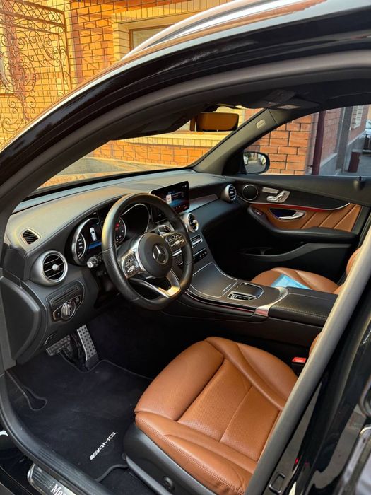 Mercedes Benz GLC200 4Matic