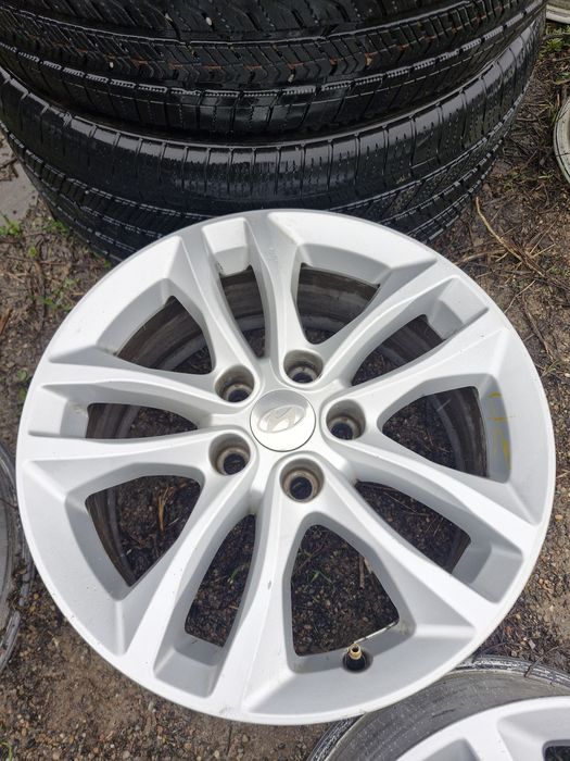 От Малибу R17 Киа Хундай