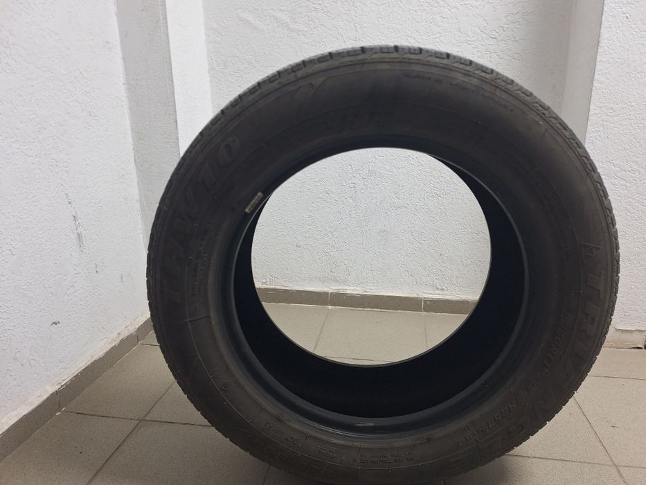 Продам три шины Triangle