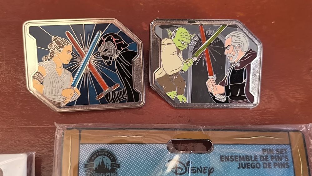 Оригинални Дисни  значки