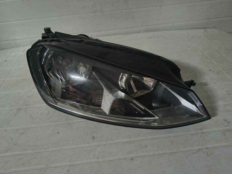 Far dreapta Vw Golf 7 2013 2014 2015 2016 cod 5G1941006E