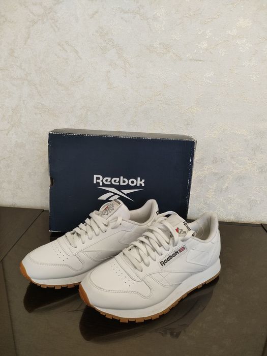 Reebok Classic 42р