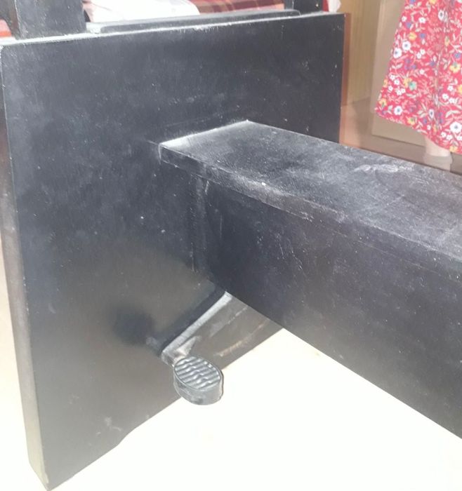 Черна холна разтегателна повдигаща се маса