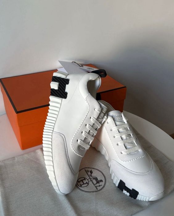 Adidași Hermes bouncing 38