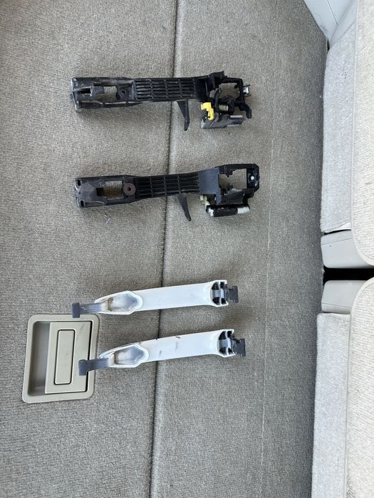 Продам заднип ручки на эстима