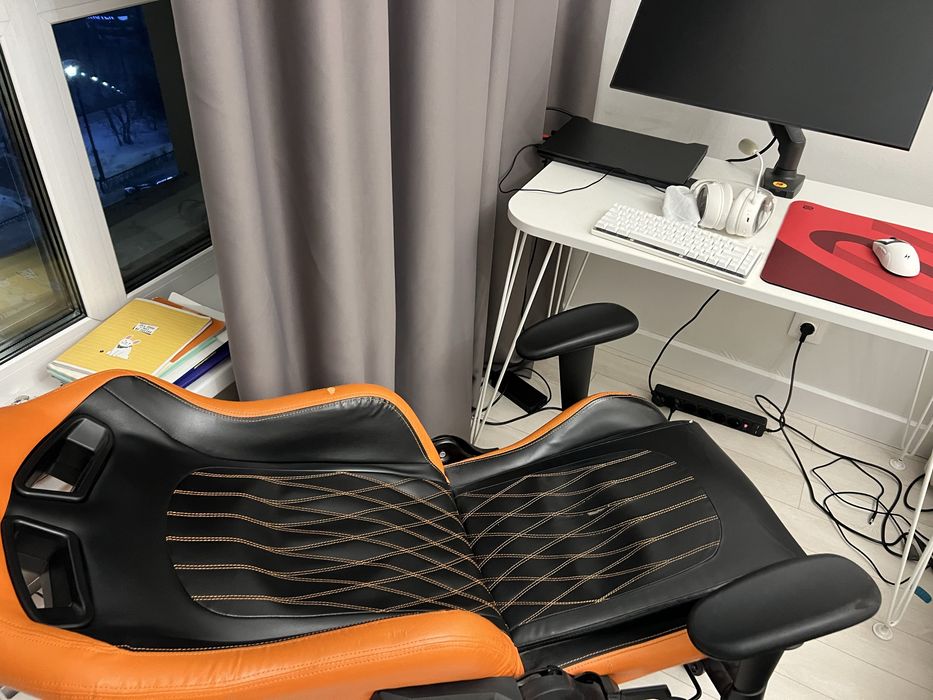 игровое кресло Cougar explore