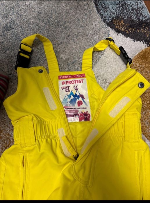 Salopetă ski mărimea 92