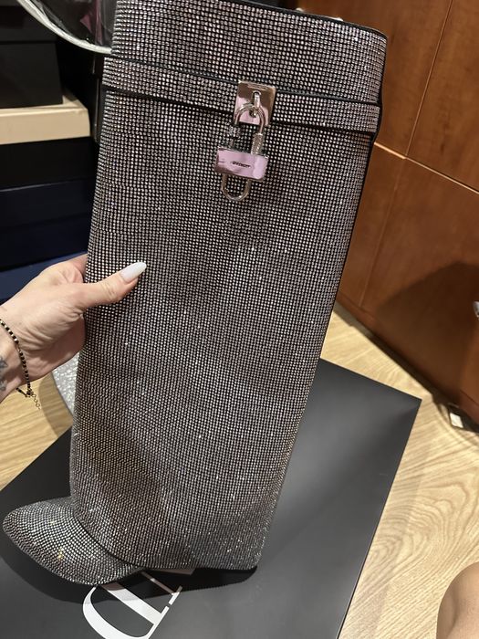 Givenchy Ботуши с самъни сваровски