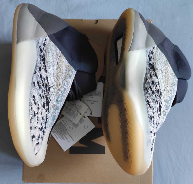 Sneakers Yeezy QNTM High 35.5EU