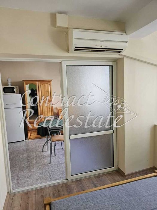 Дава се под наем Двустаен апартамент в Варна, Червен площад - 40 кв.м за 298.86 € - Снимка #2