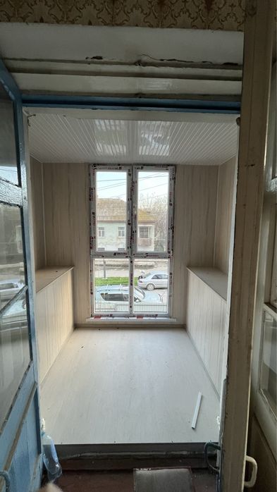 Обшивка  балкона