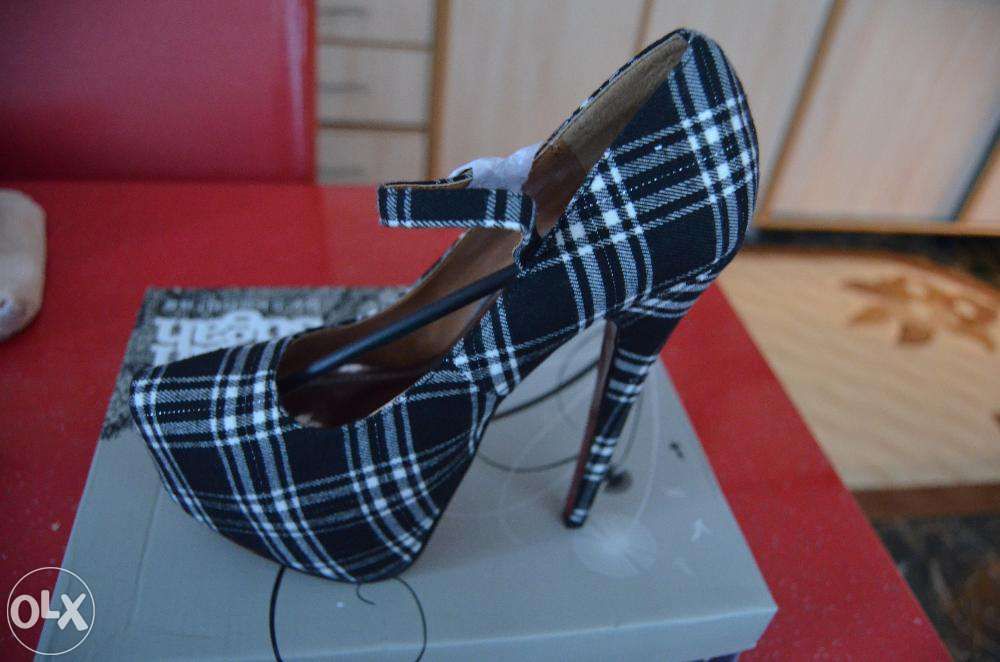 Pantofi super eleganti