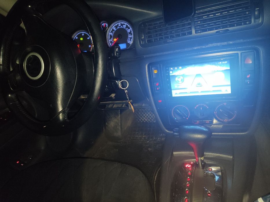 Продам машину Volkswagen Passat B5