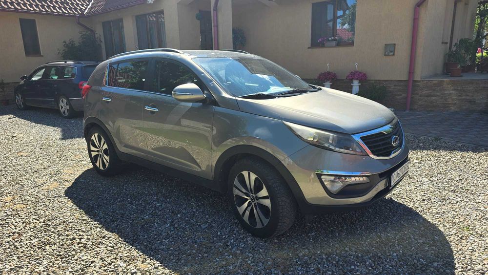 KIA Sportage 2011 — imagine 2