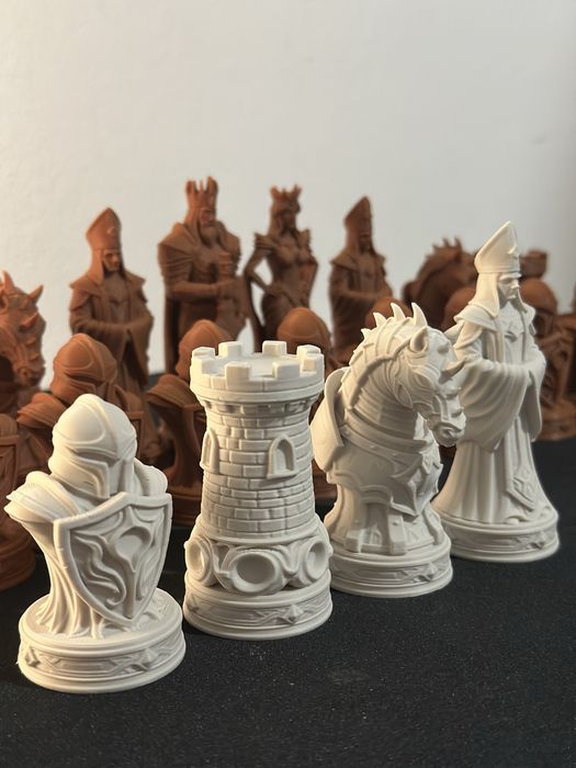Regnum chess set