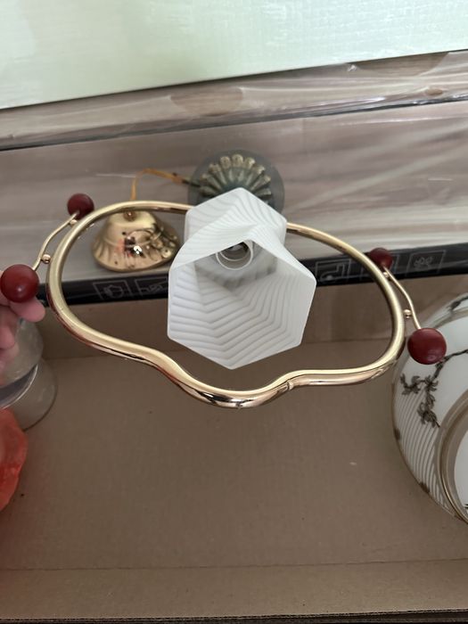 Продам люстры в хорошем состоянии