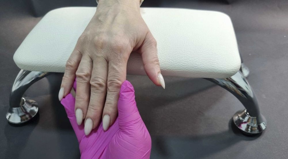 Поставка за маникюр