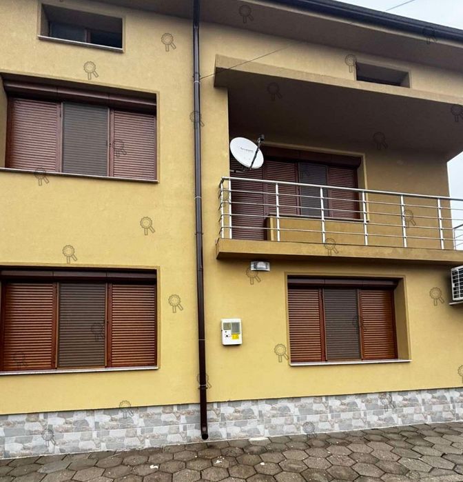 Ремонт и автоматизация на щори и гаражни врати