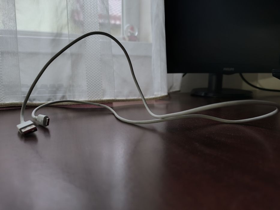 Încărcător de telefon (rețea ZTE)