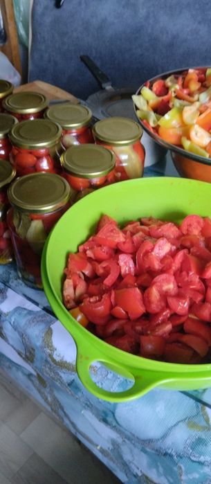 Продам домашние маринады(огурцы, помидоры, салаты).