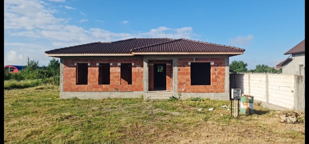 Casa la rosu Cartier Narcise