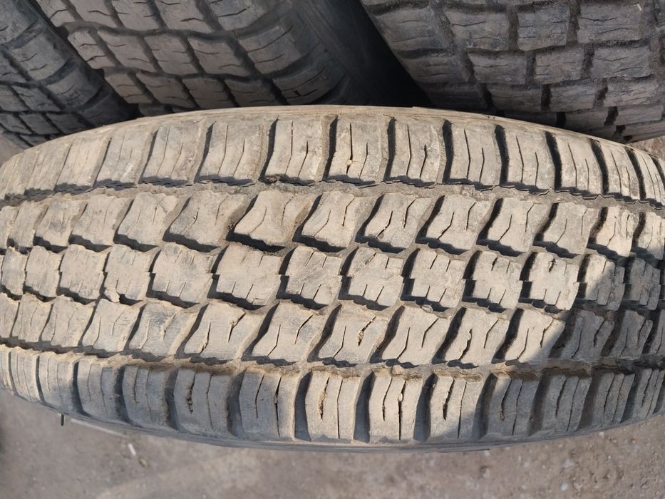 4 шины Forward 225 75 R16 всесезонные.