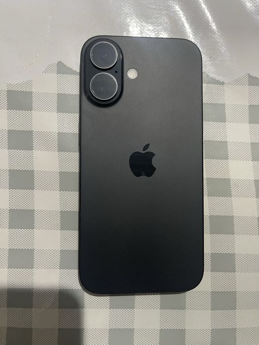 iPhone 16 128Gb черный