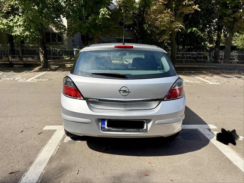 OPEL Astra 2011 — imagine 2