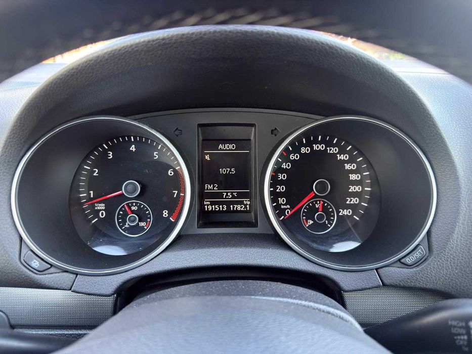 Volkswagen Golf 6 1.2 TSI – 2011 – Benzină – Întreținut – 4700€