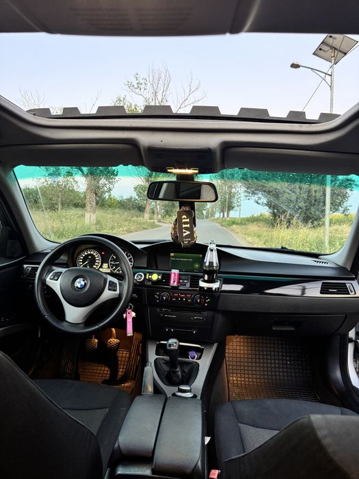 BMW E90 318i 2.0 Benzină • 2007 • Îngrijit