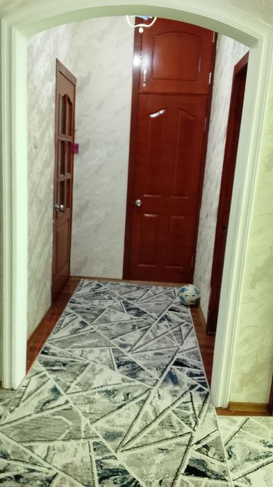 Навоий шахарда 3 хонали  2-этажда Уй сотилади