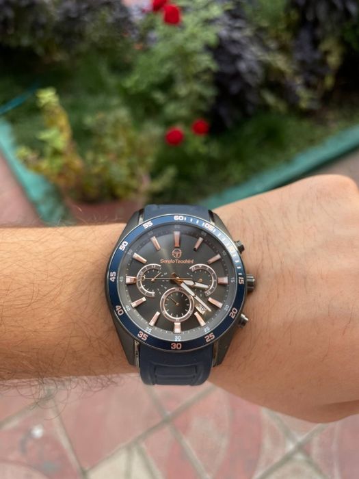 Срочно продам часы