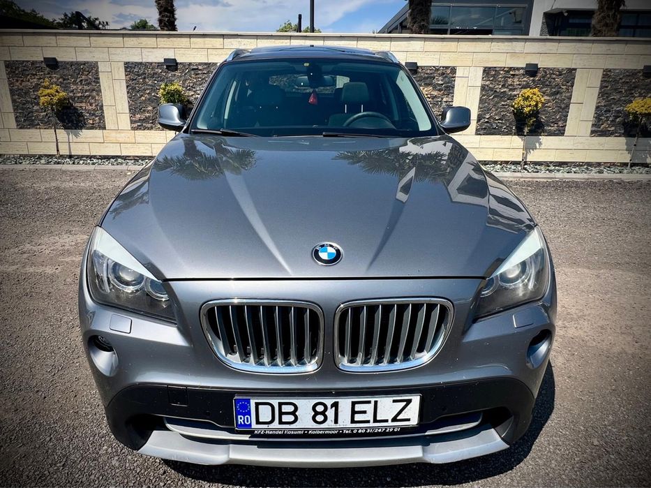 BMW X1 2.0 Diesel 204 CP automată • trapă panoramică • revizie completă OE- MAȘINĂ FOARTE ÎNGRIJITĂ!